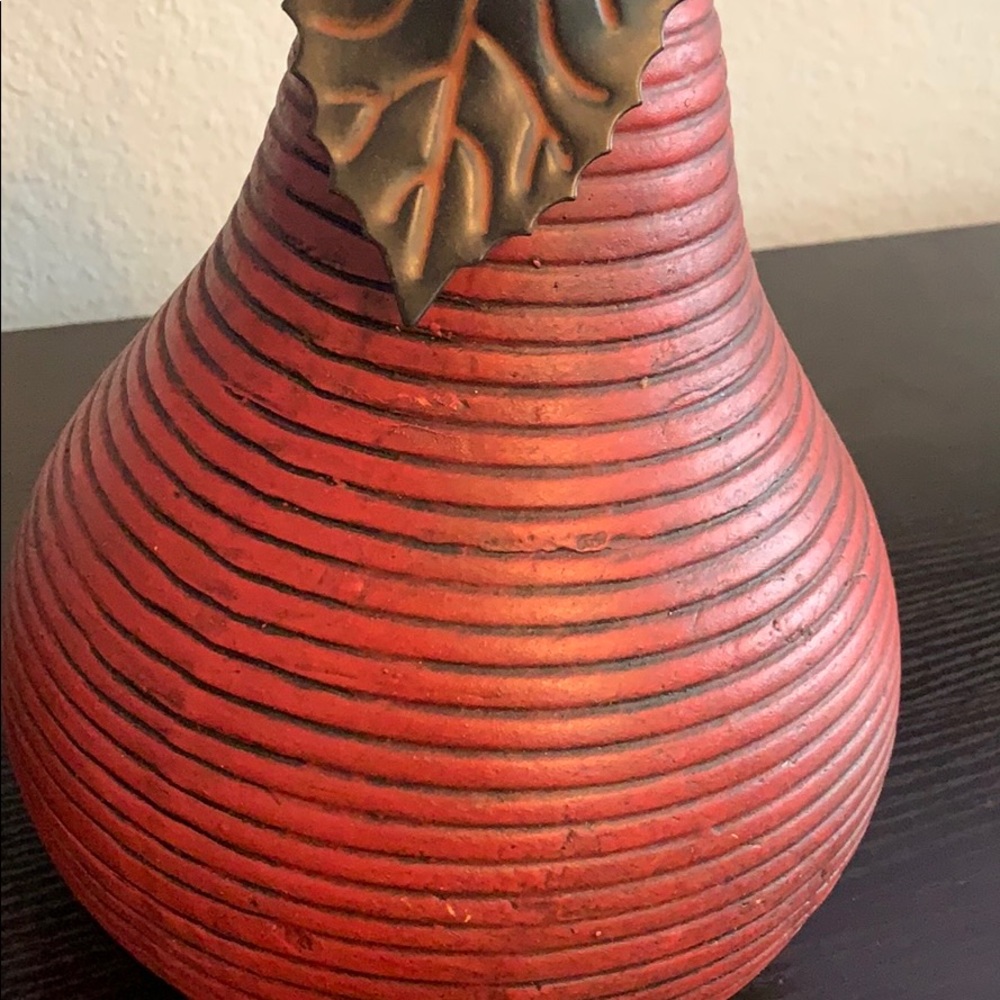 Red Pear Decoration - Picture 2 of 4